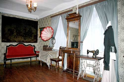 "Купеческий кабинет".