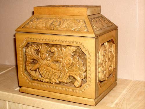 Шкатулка резная "Птица Сирин".