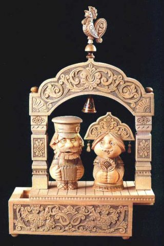 Шкатулка резная.