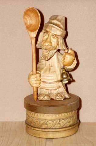 Шкатулка резная.