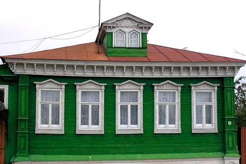 Улица Набережная Революции 10.