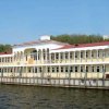 Плавучая гостиница Берегиня.